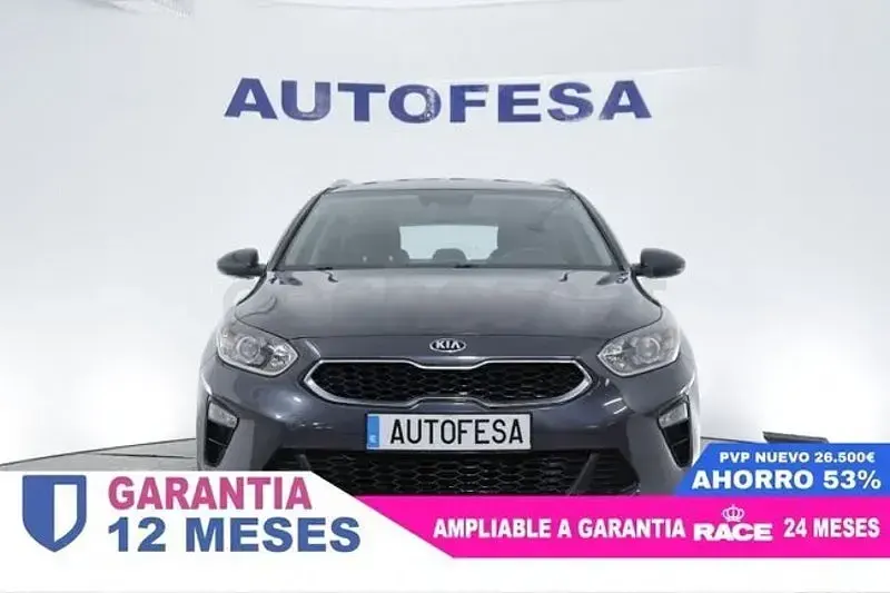 Usado Kia Ceed 120 CV (88 kW) 2019 Gris / plata Utilitario
