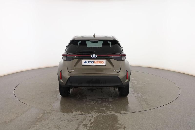 Usado Toyota Yaris Cross Style 120 CV (88 kW) 2022 Verde SUV