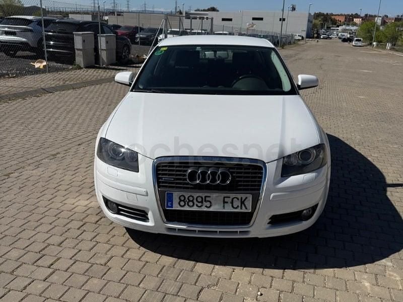 Usado Audi A3 Ambition 250 CV (183 kW) 2006 Blanco Utilitario