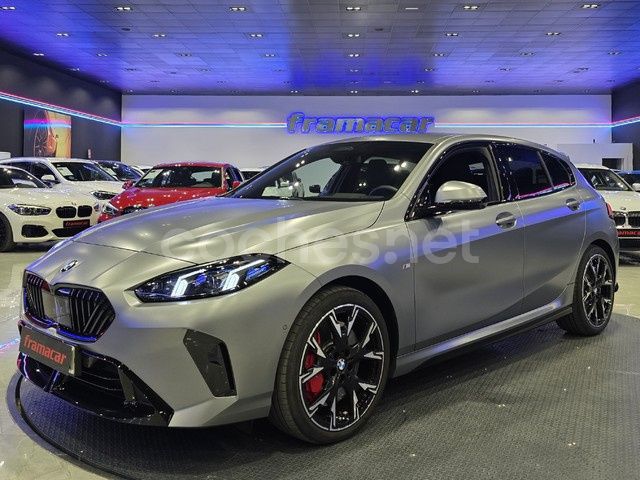 Gris / plata Usado 2024 BMW 120 Comfort Edition Utilitario | 42.900 € - Imagen 1/4