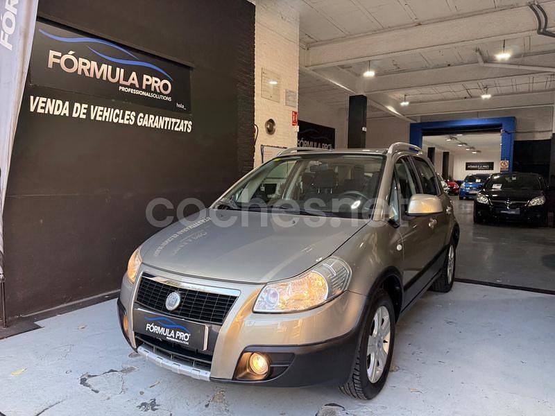 Beige Usado 2007 Fiat Sedici Emotion SUV | 7450 € - Imagen 1/4