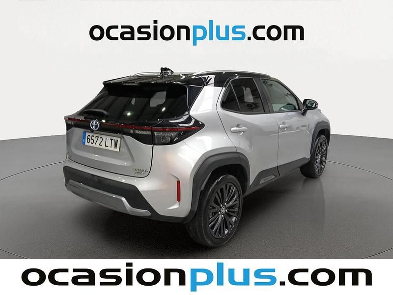 Usado Toyota Yaris Cross 116 CV (85 kW) 2021 Gris SUV
