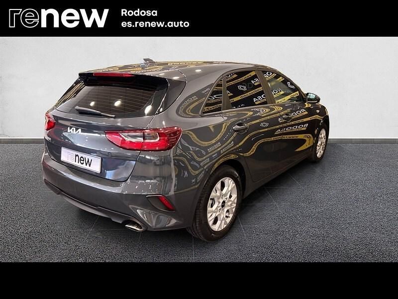 Usado Kia Ceed 120 CV (88 kW) 2022 Gris Utilitario