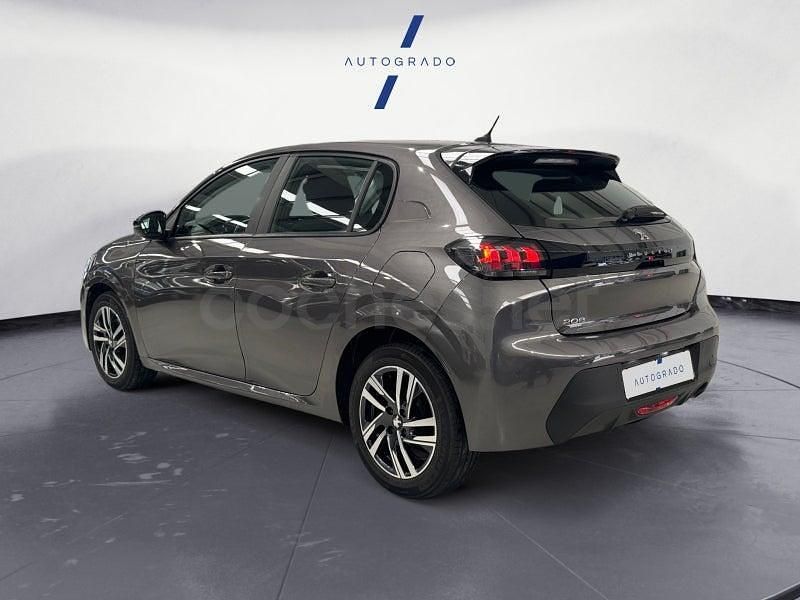 Usado Peugeot 208 Active 75 CV (55 kW) 2023 Gris / plata Utilitario