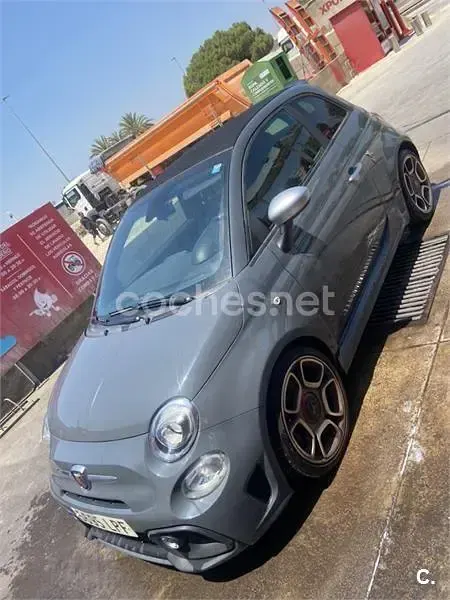 Usado Abarth 500C 165 CV (121 kW) 2021 Gris / plata Descapotable