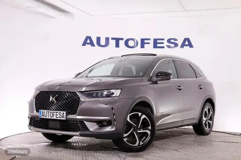 Gris Usado 2019 DS Automobiles DS7 Crossback So Chic SUV | 15.900 € (Buen precio) - Imagen 1/4