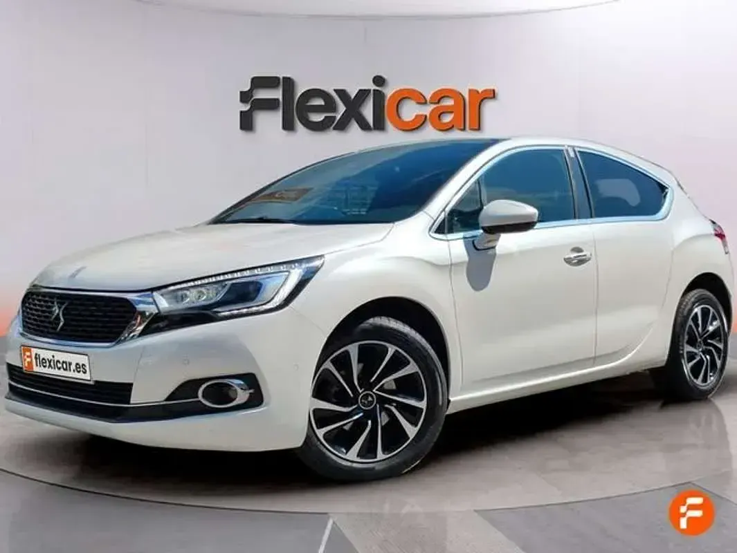 Usado DS Automobiles DS4 Style 120 CV (88 kW) 2017 Blanco Berlina