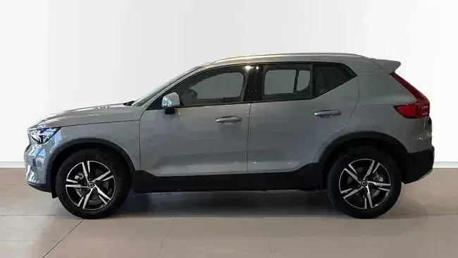 Nuevo Volvo XC40 Core 163 CV (119 kW) 2025 Gris SUV