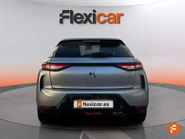 Usado DS Automobiles DS3 Crossback Performance Line Plus 130 CV (95 kW) 2022 Gris SUV
