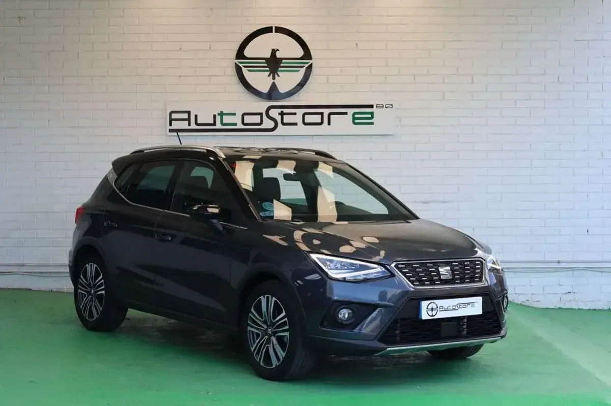 Usado Seat Arona XCELLENCE 115 CV (84 kW) 2019 Gris / plata SUV