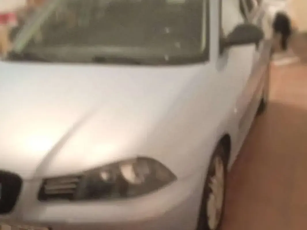 Usado Seat Ibiza Sport 101 CV (74 kW) 2002 Azul Utilitario