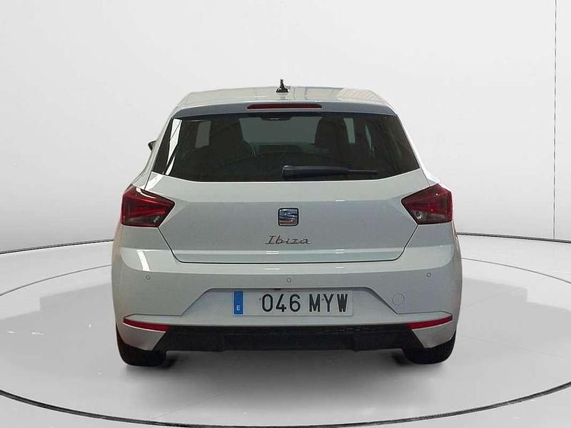 Usado Seat Ibiza 116 CV (85 kW) 2025 Negro Utilitario