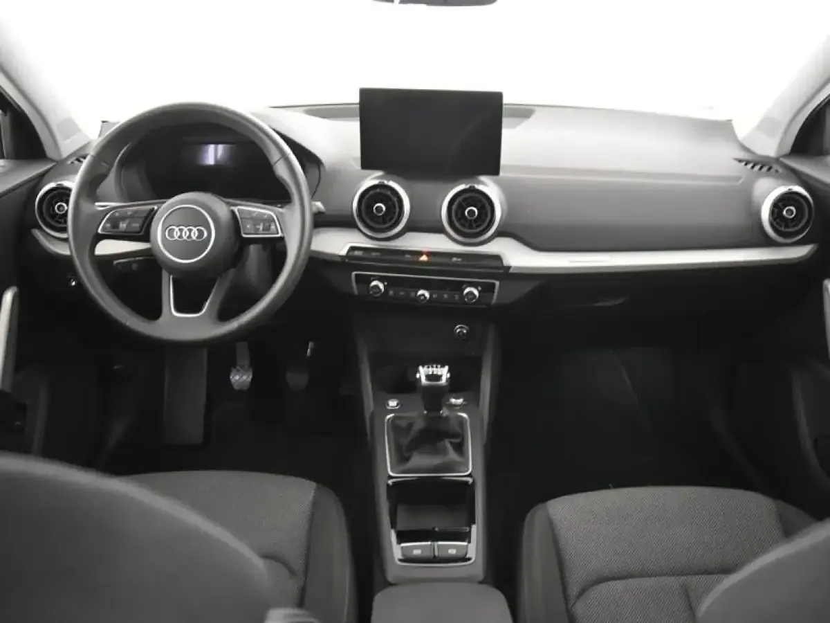 Usado Audi Q2 116 CV (85 kW) 2025 Rojo SUV