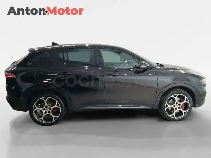 Usado Alfa Romeo Tonale Veloce 280 CV (205 kW) 2025 Negro SUV