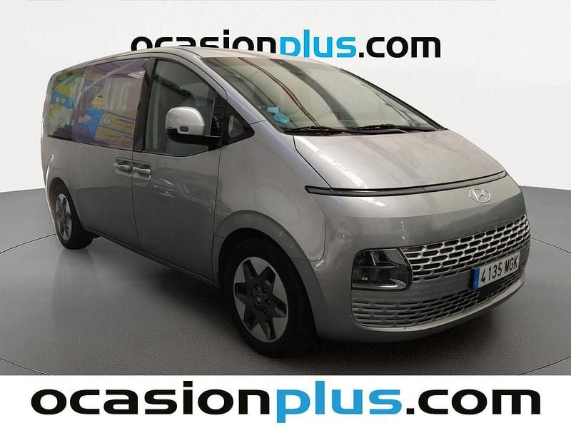 Usado Hyundai Staria 177 HP (130 kW) 2023 Cinzento Monovolume