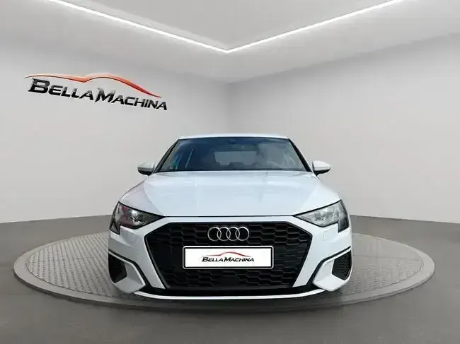 Usado Audi A3 Sportback 150 CV (110 kW) 2021 Blanco Utilitario