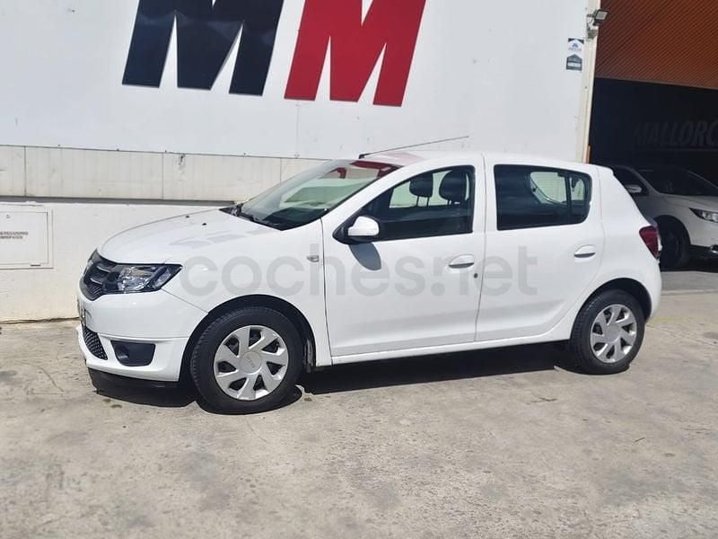 Usado Dacia Sandero Ambiance 75 CV (55 kW) 2015 Gris / plata Berlina