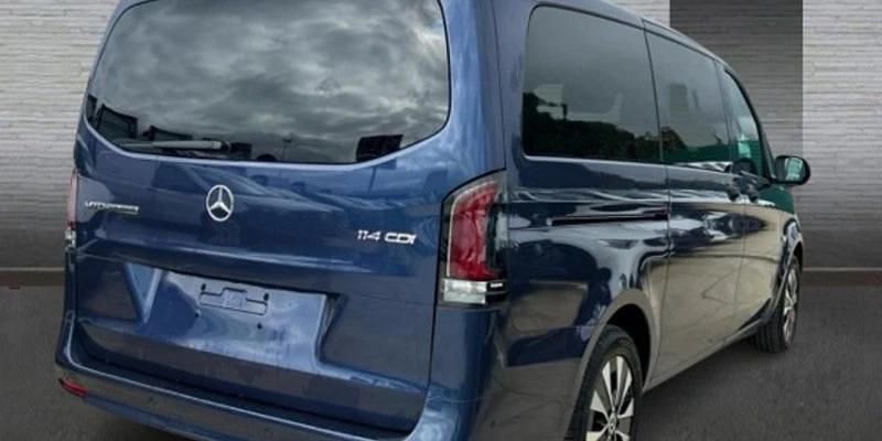 Nuevo Mercedes Vito 136 CV (100 kW) 2026 Azul Van