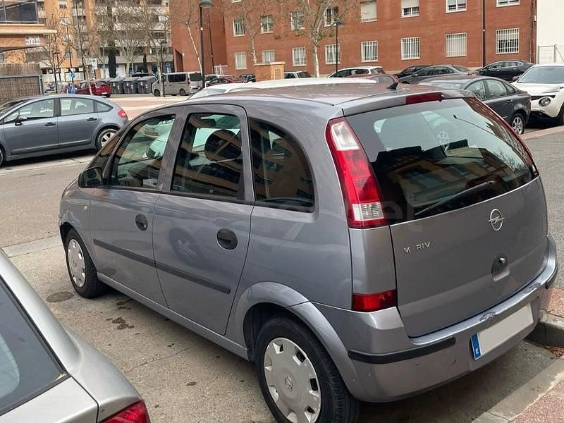 Usado Opel Meriva Cosmo 100 CV (73 kW) 2003 Gris / plata Monovolumen