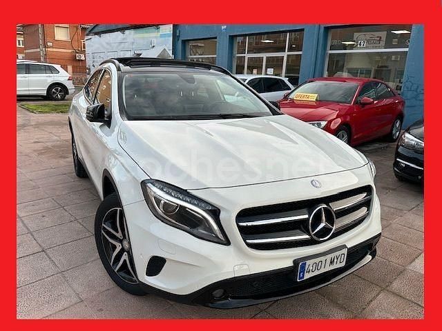 Blanco Usado 2016 Mercedes GLA220 AMG line SUV | 17.800 € - Imagen 1/4