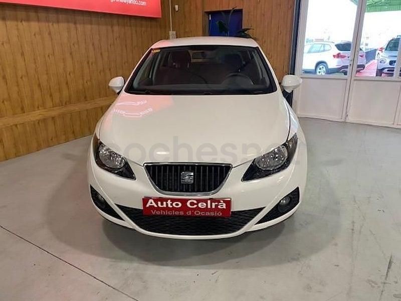 Usado Seat Ibiza Reference 85 CV (62 kW) 2012 Blanco Berlina