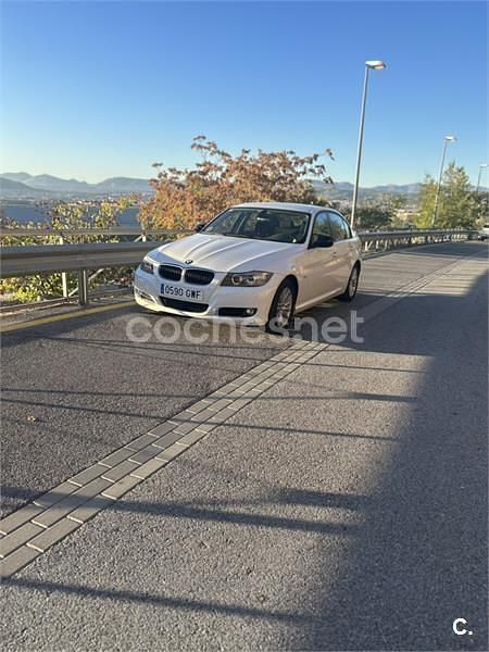 Usado BMW 320 184 HP (135 kW) 2010 Branco Sedan