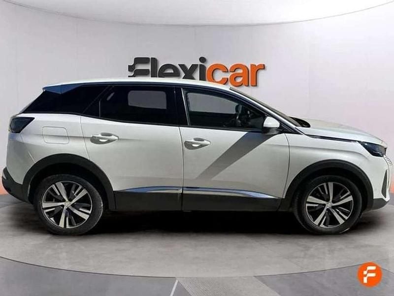 Usado Peugeot 3008 Active 131 CV (96 kW) 2021 Blanco SUV