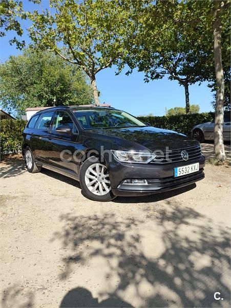 Usado VW Passat Advance 120 CV (88 kW) 2019 Negro Familiar