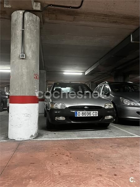 Usado Ford Escort 90 CV (66 kW) 1999 Gris / plata Berlina