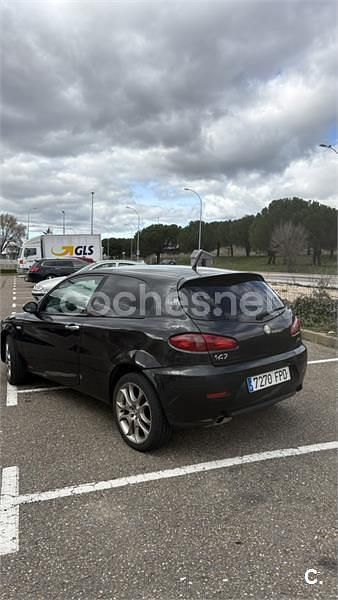 Usado Alfa Romeo 147 Distinctive 120 CV (88 kW) 2008 Negro Utilitario