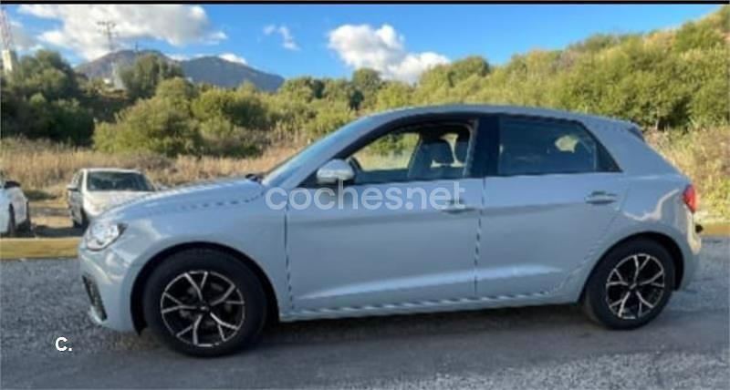 Gris / plata Usado 2024 Audi A1 Sportback Utilitario | 21.500 € (Buen precio) - Imagen 1/4