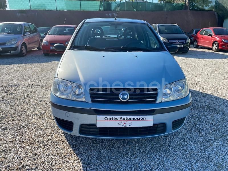 Usado Fiat Punto Dynamic 60 CV (44 kW) 2005 Azul Utilitario