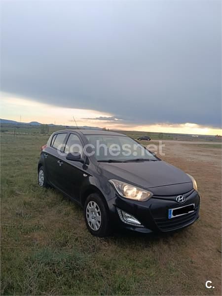 Begagnad Hyundai i20 85 HK (62 kW) 2013 Svart Halvkombi