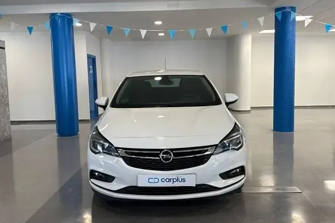 Usado Opel Astra S 110 CV (80 kW) 2019