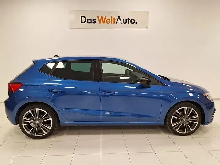 Usado Seat Ibiza FR 150 CV (110 kW) 2025 Azul Utilitario