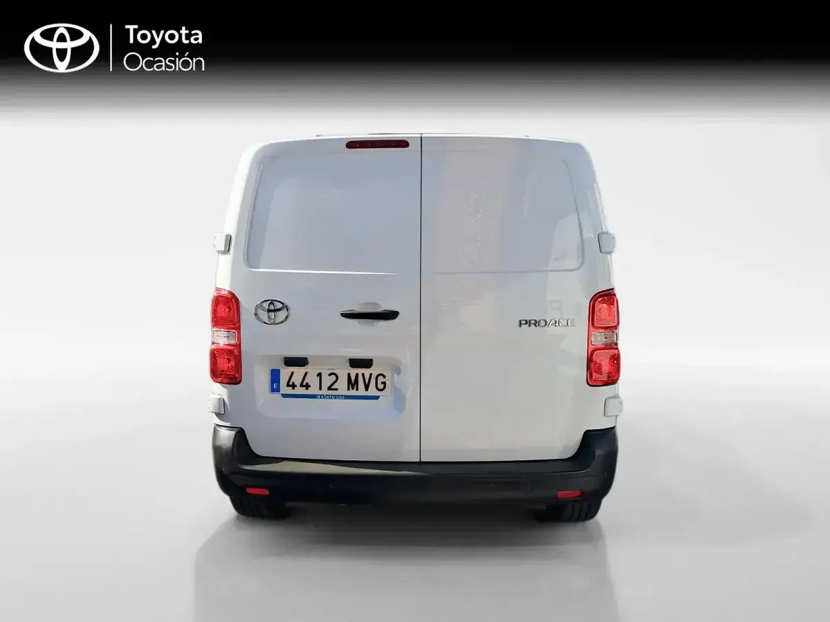 Usado Toyota Proace 120 CV (88 kW) 2024 Blanco Monovolumen