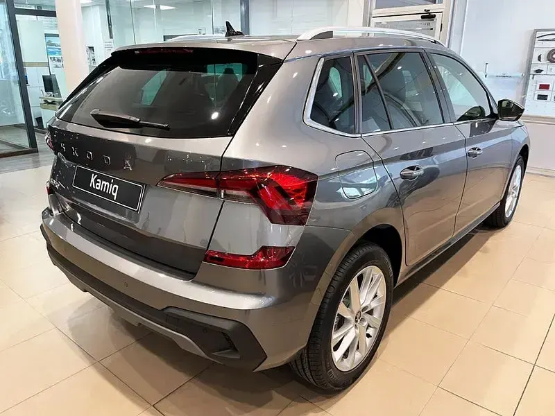 Nuevo Skoda Kamiq Selection 150 CV (110 kW) 2026 Gris / plata SUV
