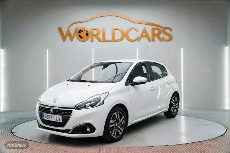 Blanco Usado 2020 Peugeot 208 Allure Utilitario | 11.995 € (Un poco caro) - Imagen 1/4