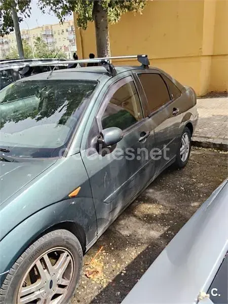 Usado Ford Focus Ambiente 100 CV (73 kW) 2003 Verde Berlina