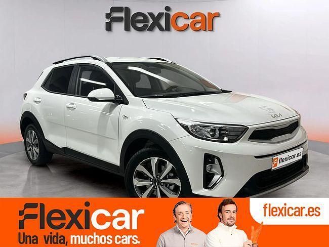 Blanco Nuevo 2025 Kia Stonic SUV | 20.990 € (Un poco caro) - Imagen 1/4