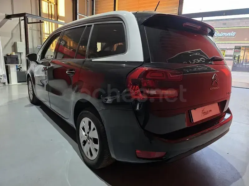 Usado Citroën C4 SpaceTourer Shine 130 CV (95 kW) 2020 Negro Monovolumen