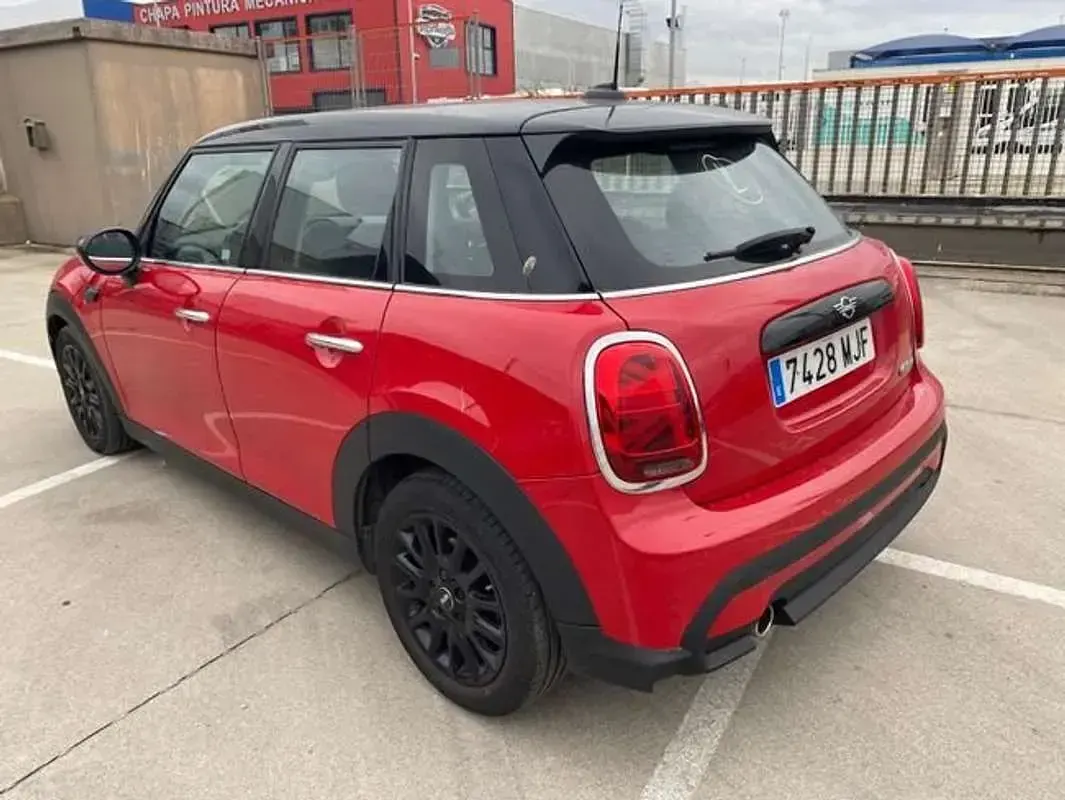 Usado Mini Cooper 137 CV (100 kW) 2023 Rojo Utilitario