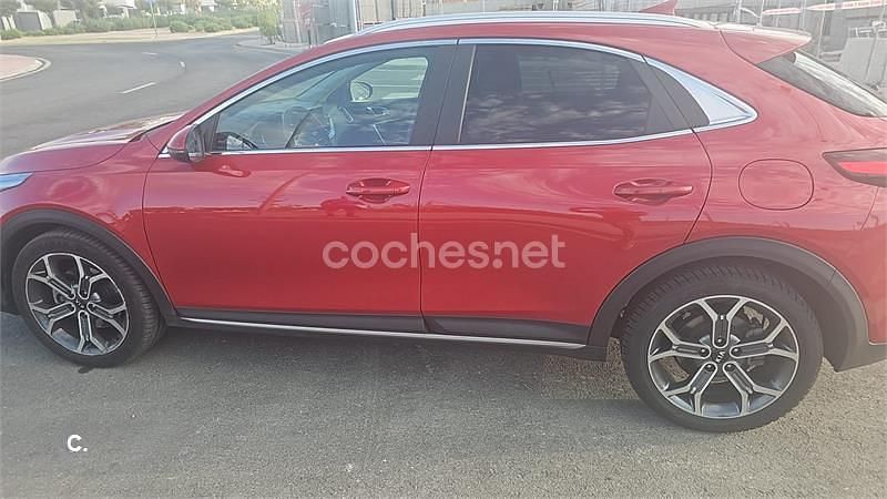 Usado Kia XCeed 160 CV (117 kW) 2021 Rojo SUV