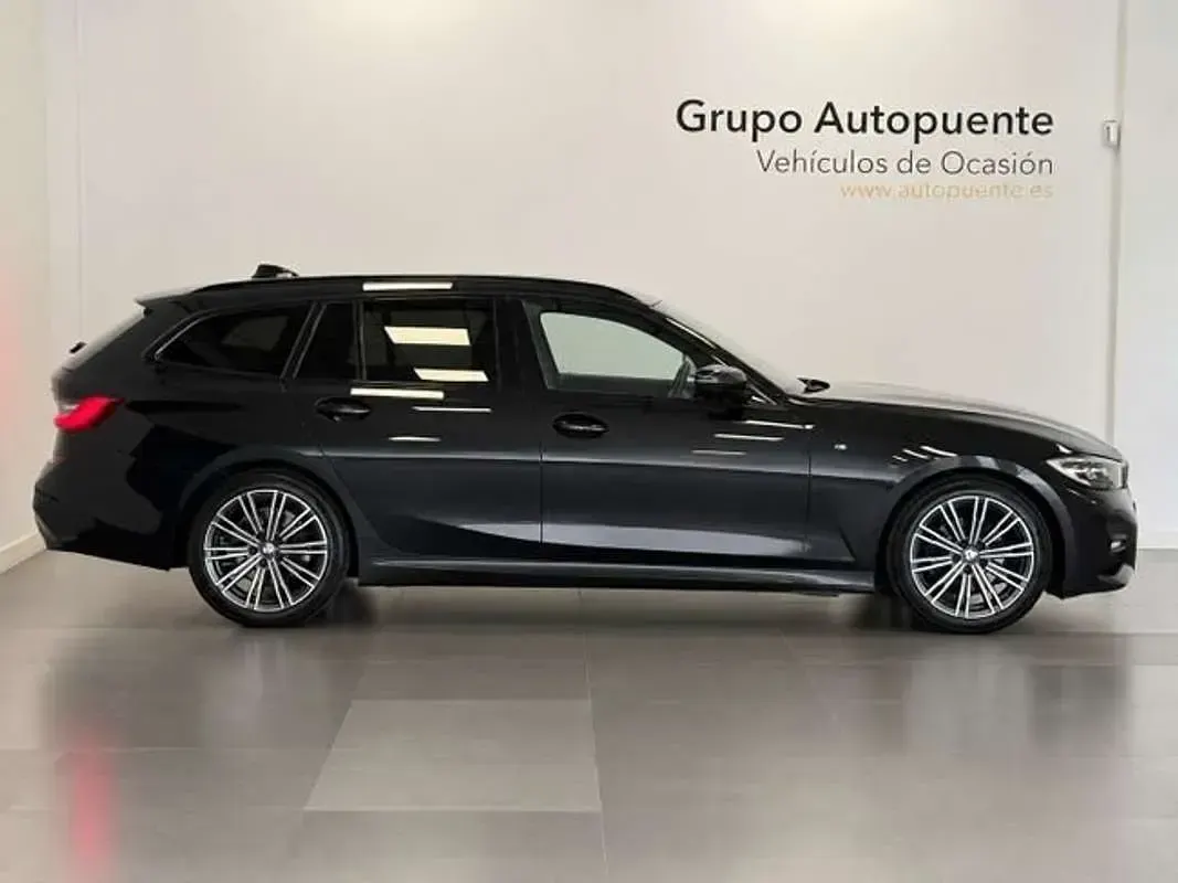 Usado BMW 320 Comfort Edition 190 CV (139 kW) 2021 Negro Familiar