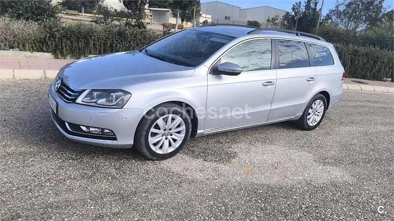 Usado VW Passat Advance 140 CV (102 kW) 2012 Gris / plata Familiar