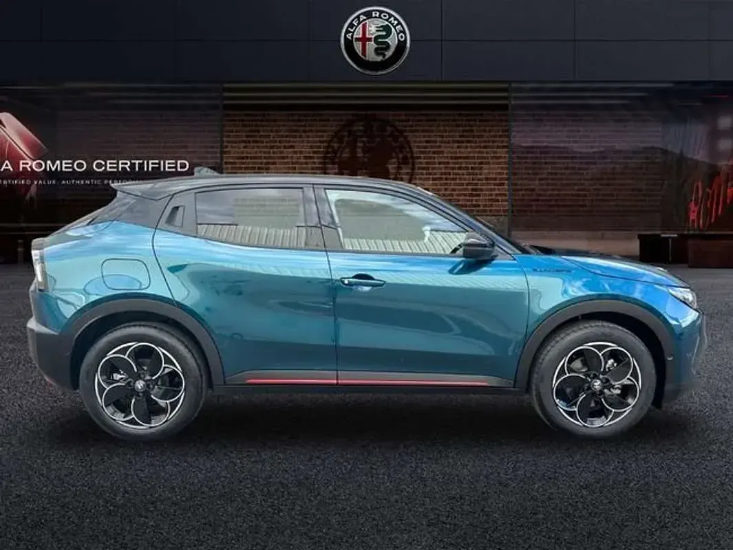 Usado Alfa Romeo GT Junior 136 CV (100 kW) 2024 Azul SUV