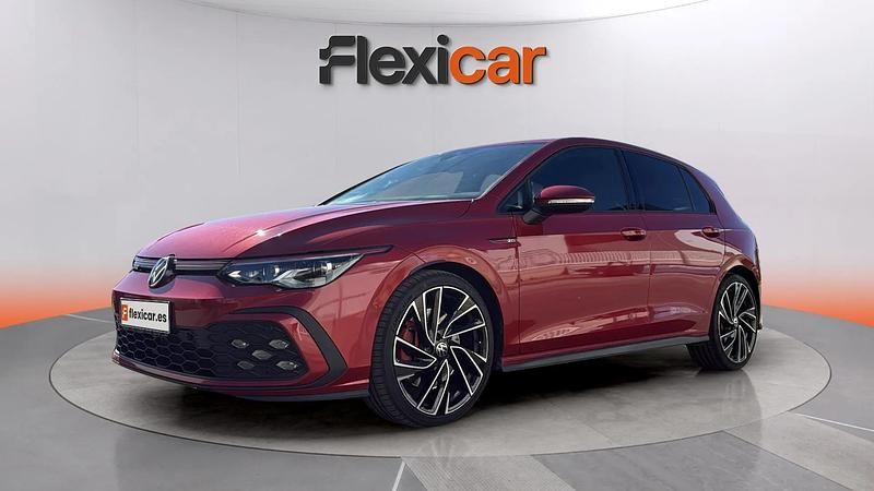 Usado VW Golf VIII GTI 245 CV (180 kW) 2021 Rojo Utilitario