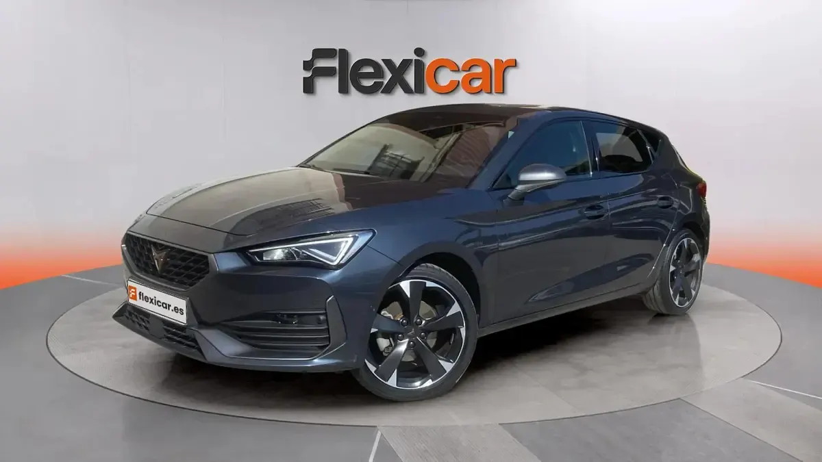 Usado Cupra Leon 150 CV (110 kW) 2023 Gris Berlina