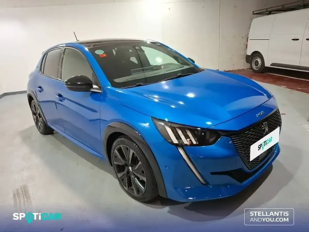 Usado Peugeot 208 GT 101 CV (74 kW) 2021 Azul Utilitario