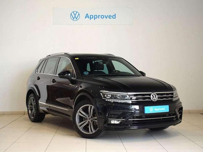 Usado VW Tiguan Sportline 190 CV (139 kW) 2020 Negro SUV